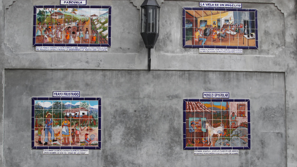 Los mosaicos alusivos a las concherías de Aquileo Echeverría es uno de los elementos que embellecen a barrio Amón. John Durán / Grupo Nación